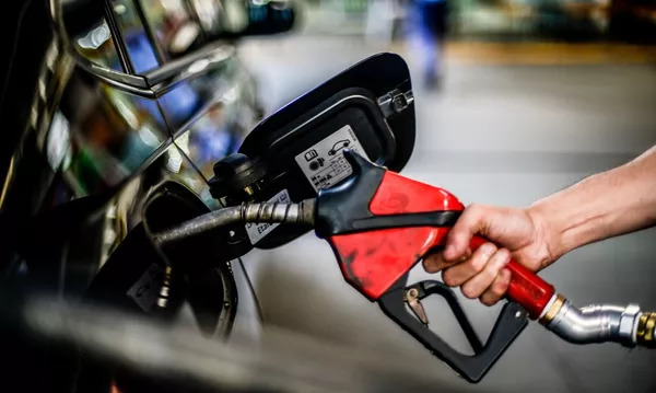 Petrobras anuncia nova redução no preço da gasolina
 - Crédito: Marcello Casal Jr/Agência Brasil