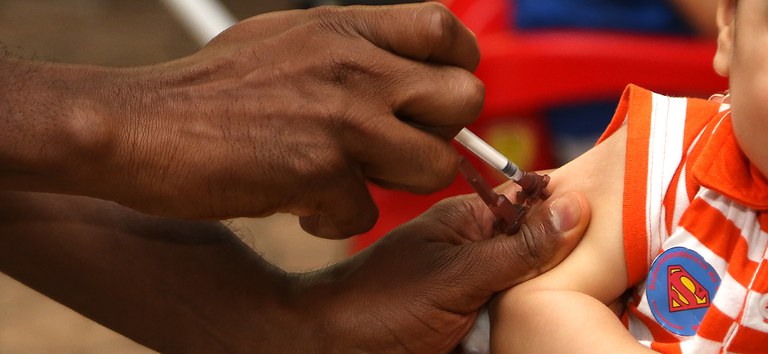 Ministério da Saúde reforça a importância da vacinação contra meningite - Crédito: Erasmo Salomão/MS