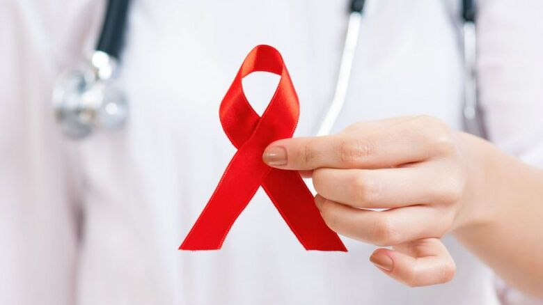 Prefeitura realiza "Dezembro Vermelho" com ações de prevenção ao HIV/AIDS
 - 