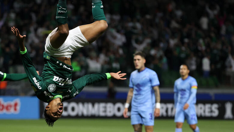 Palmeiras no Mundial: Futebol apresentado contra o Santos preocupa?