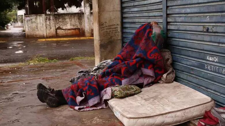 Mais de 300 moradores de rua pediram ajuda por causa do frio na última  semana - O Progresso