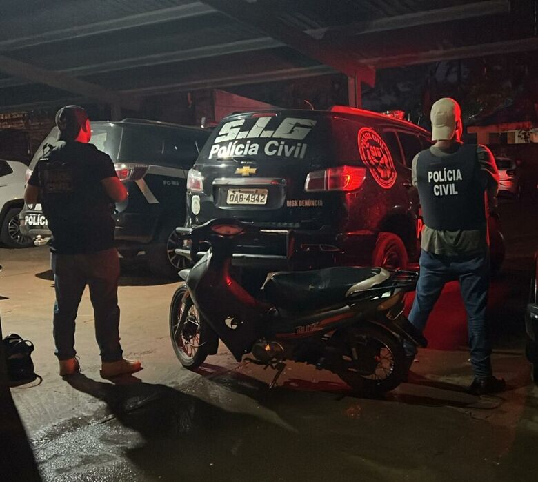 Polícia Civil recupera motocicleta furtada e prende homem com passagens por furto e roubo  - 