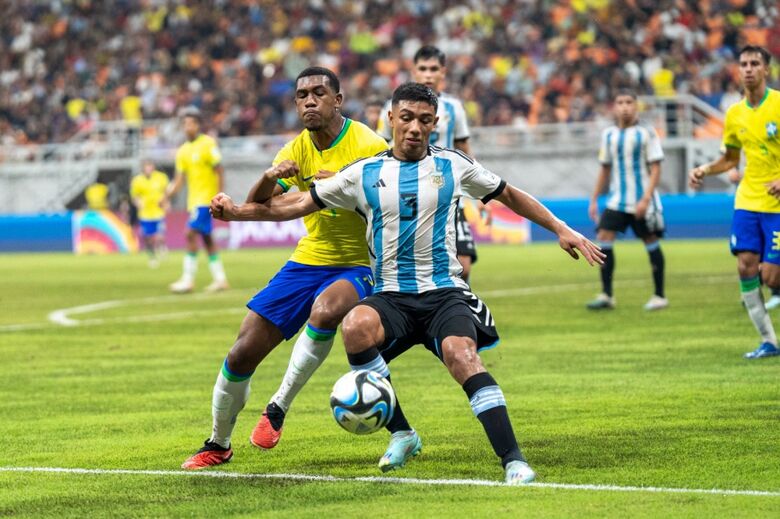 Brasil perde para Argentina e se despede da Copa do Mundo Sub-17