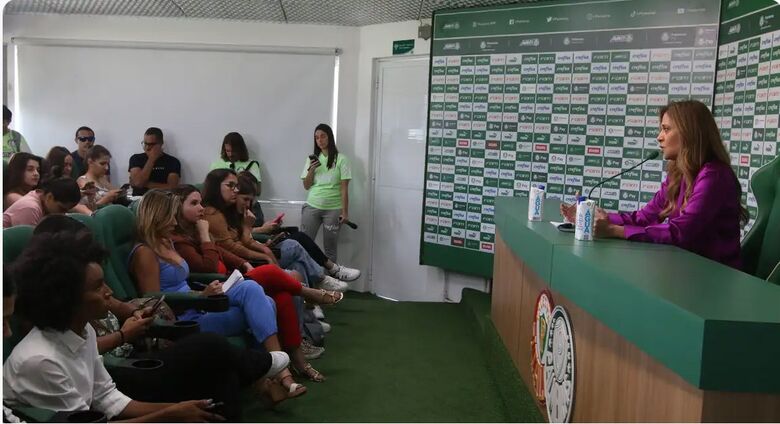 Palmeiras anuncia Abel Ferreira até 2025 em coletiva só para mulheres - Crédito: Rovena Rosa/Agência Brasil