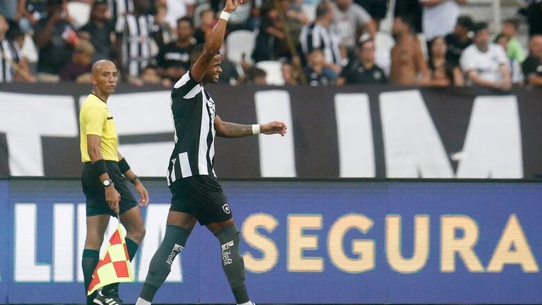 Cheio de reservas, Botafogo vence o Sampa Corrêa com gols de Júnior Santos e Jefinho - Crédito: Vitor Silva/Botafogo