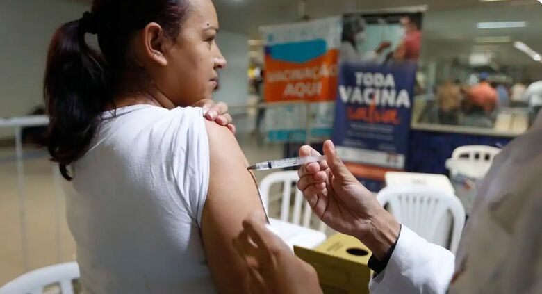 Saúde antecipa vacinação contra gripe; campanha começa em 25 de março - Crédito: Paulo Pinto/Ageência Brasil