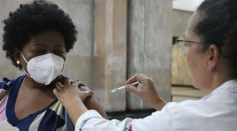 Fiocruz alerta para circulação simultânea da covid-19 e gripe - Crédito: Rovena Rosa/Agência Brasil