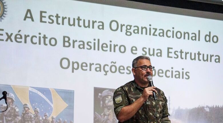 Coronel que estava nos EUA é preso pela PF ao chegar em Brasília - Crédito: Exército/Divulgação
