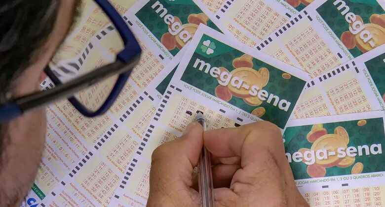 Mega-Sena acumula e próximo prêmio deve pagar R$ 53 milhões - Crédito: Rafa Neddermeyer/ Agência Brasil