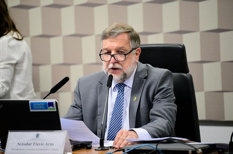 Flávio Arns é presidente da CE  - Crédito: Pedro França/Agência Senado