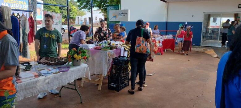 Prefeitura apoia Feira do Artesanato do grupo Tecendo Arte e Saúde  - Crédito: Divulgação
