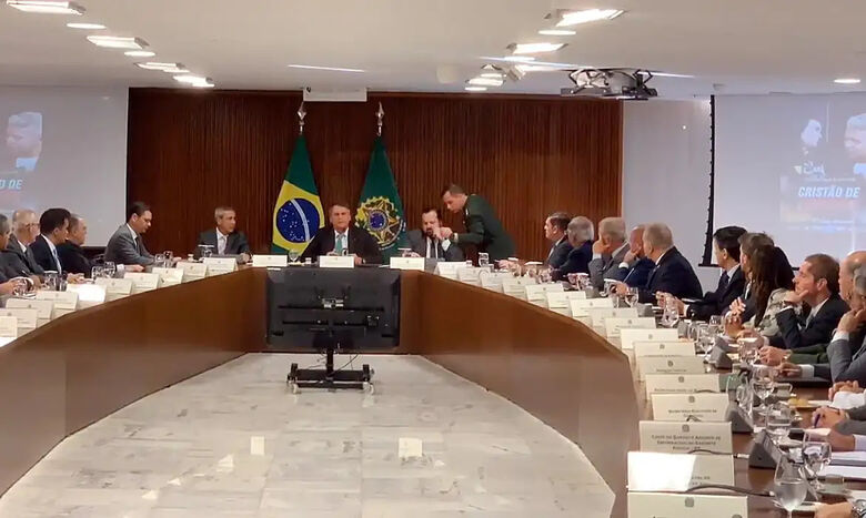 Em vídeo, Bolsonaro orienta ministros a questionar urnas e Judiciário - Crédito: Divulgação