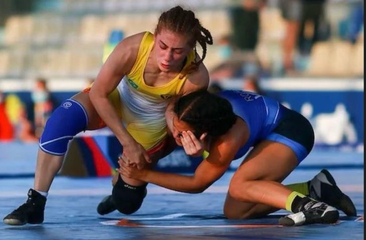 "Muito do que eu tenho hoje é graças ao esporte", diz Assíria da Silva, lutadora de wrestling - Crédito: Divulgação