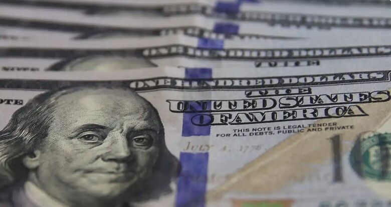 Dólar encosta em R$ 5 com dados de seguro-desemprego nos EUA - Crédito: Valter Campanato/Agência Brasil