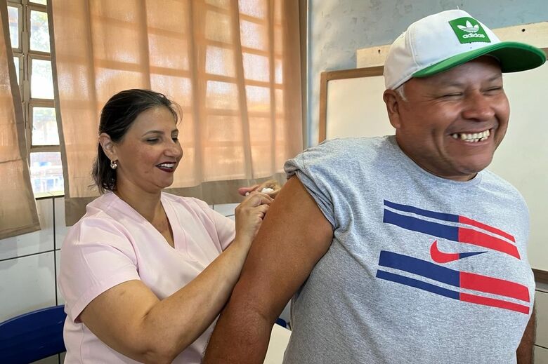 Vacinação contra dengue é direcionada para pessoas entre 4 e 59 anos - Crédito: Rogério Vidmantas/Prefeitura de Dourados