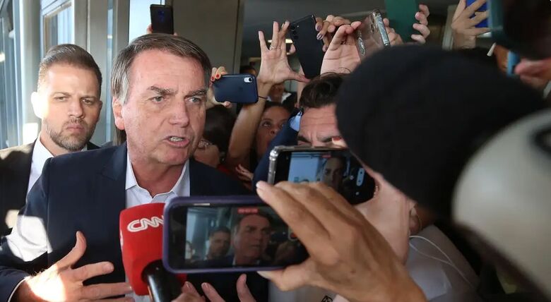 Passaporte de Bolsonaro é entregue às autoridades - Crédito: Lula Marques/Agência Brasil