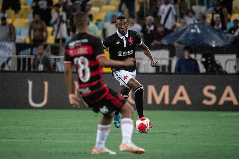 Léo Jardim pega pênalti e Vasco empata com o Flamengo - Crédito: Leandro Amorim/Vasco da Gama