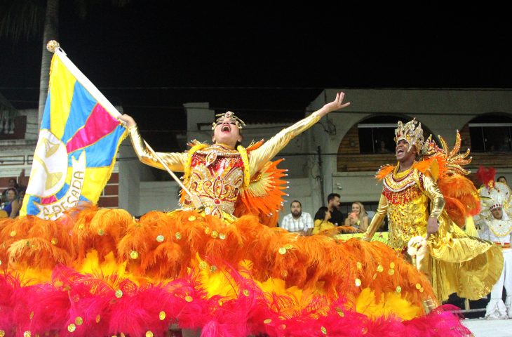 Carnaval tem folia para todos os gostos, desfile das escolas, Feira Bolívia e Maiara e Maraísa - Crédito: Silvio Andrade