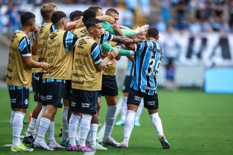 Grêmio goleia Santa Cruz e dorme na liderança da competição  - Crédito:  Lucas Uebel | Grêmio FBPA 