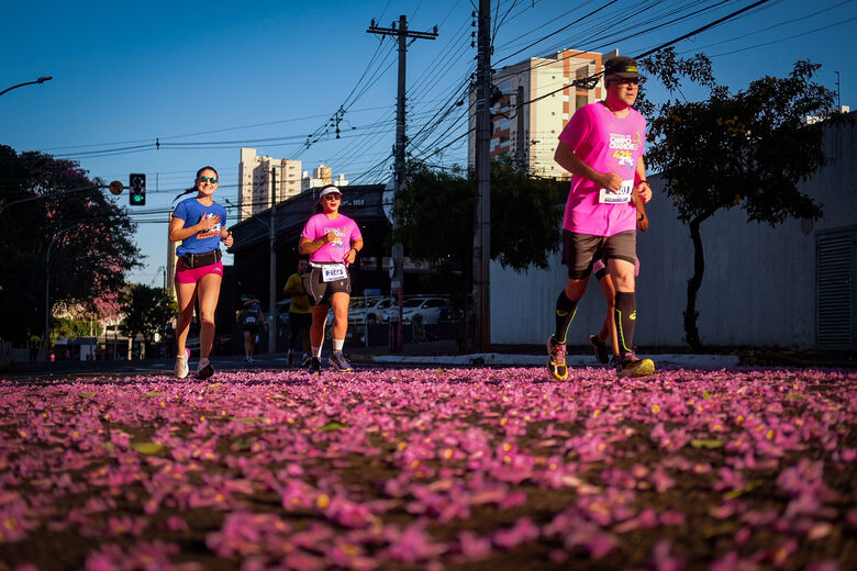 Os treinos são gratuitos e são divulgados no Instagram da prova, @maratonadecampogrande, com informações sobre locais e horários - Crédito: Marianne Herrero