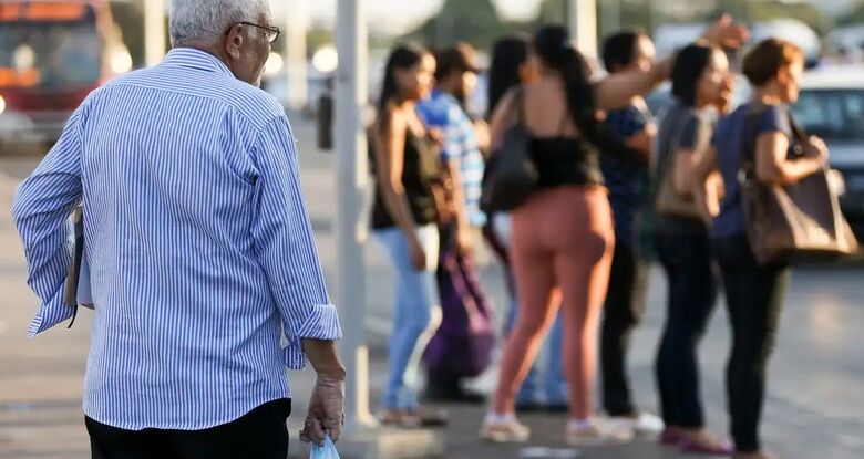 Governo antecipa décimo terceiro de aposentados e pensionistas - Crédito: Marcelo Camargo/Agência Brasil