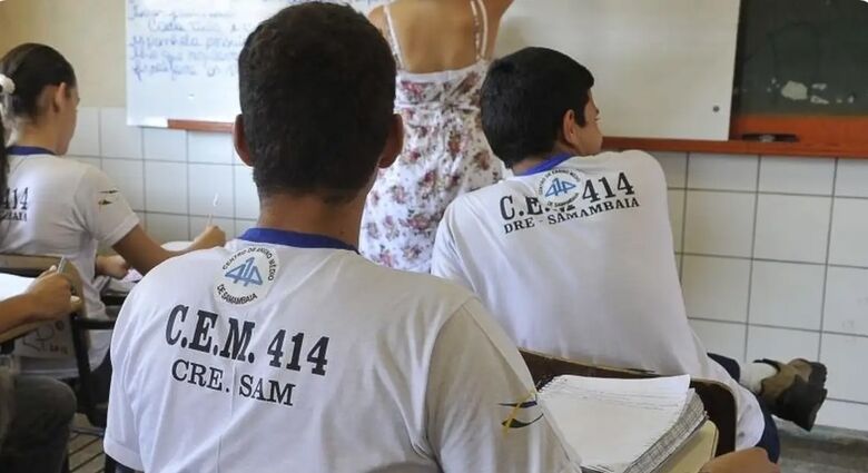 Pé-de-Meia: estudantes nascidos em março e abril recebem hoje R$ 200
 - Crédito: Agência Brasil/Arquivo