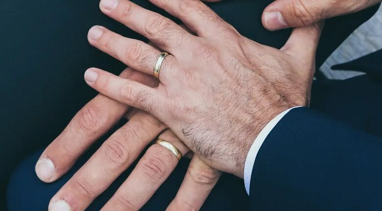 Casamentos entre pessoas do mesmo sexo batem recorde em 2022 - Crédito: Nick Karvounis/Unsplash