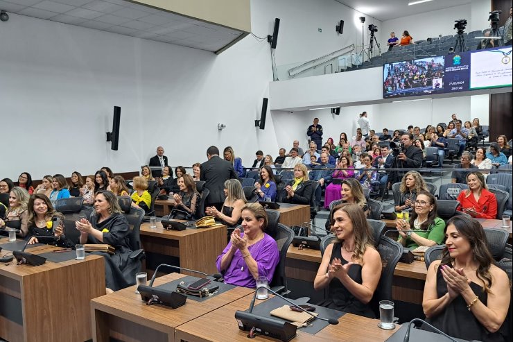 Com público majoritariamente feminino no plenário, a Casa de Leis encerra as ações do Mês das Mulheres - Crédito: Wagner Guimarães/ALEMS