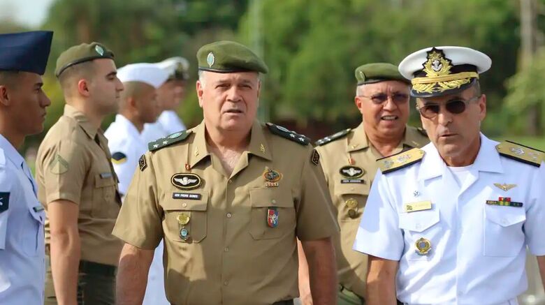 Ex-comandante do Exército confirma reunião com Bolsonaro sobre golpe - Crédito: Fabio Rodrigues-Pozzebom/ Agência Brasil