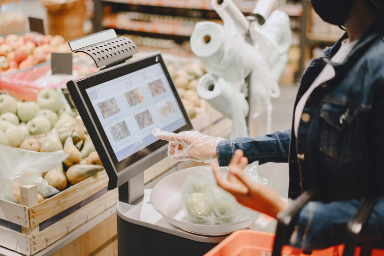 Digitalização do mercadinho de bairro: como informatizar quem nunca esteve no mundo digital? - 