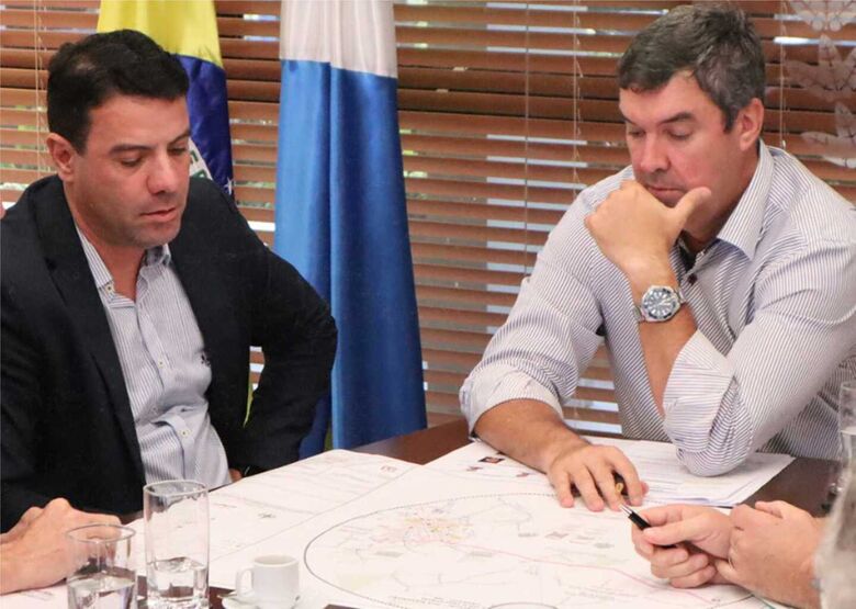 Prefeito André Nezzi garante R$ 20 milhões para obras em Caarapó em reunião com governador de MS - 