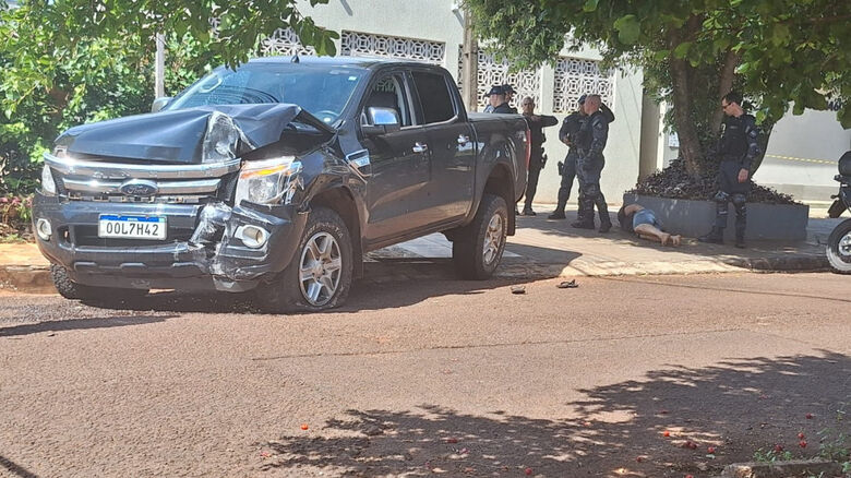  Adriel furtou caminhonete e bateu contra muro  - Crédito: Marcos Ribeiro