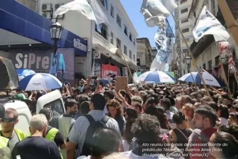 Fechamento de agência de notícias por Milei provoca protestos na Argentina - 