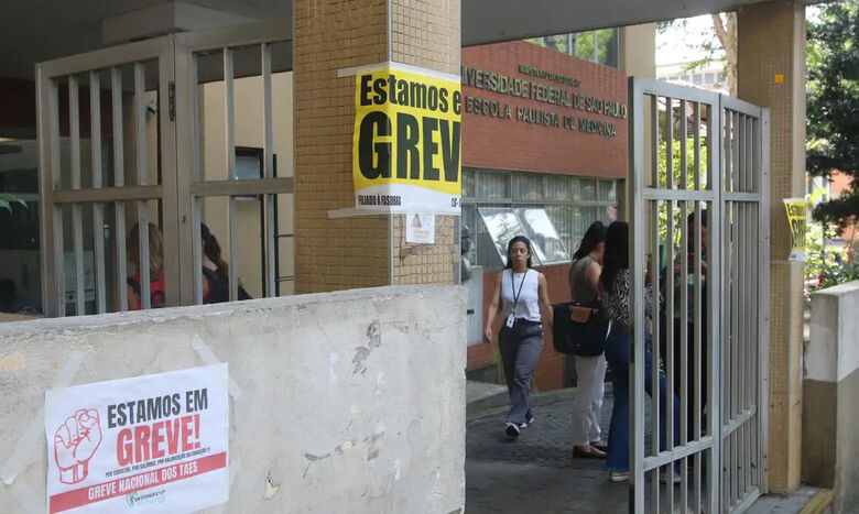 Governo propõe a servidores da educação reajuste de 9% em 2025
 - Crédito: Rovena Rosa/Agência Brasil