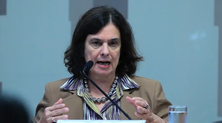 Ministra cita negacionismo ao comentar baixa adesão à vacina da dengue
 - Crédito: Lula Marques/Agência Brasil