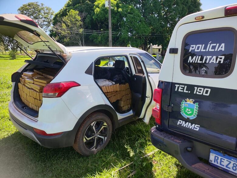 Batalhão de Polícia Militar Rural apreende droga e recupera veículo - Crédito: Divulgação/Polícia Militar