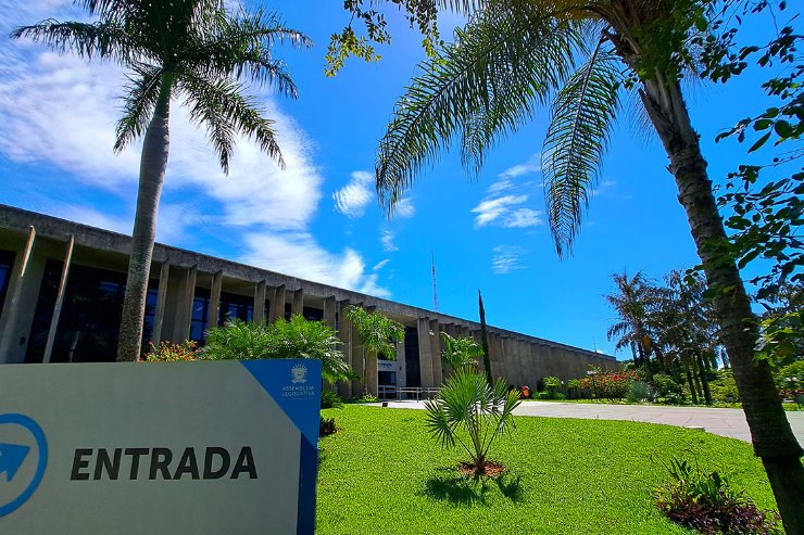 A Assembleia Legislativa de Mato Grosso do Sul é localizada no Parque dos Poderes, Bloco 9, Jardim Veraneio - Crédito: Wagner Guimarães/ALEMS