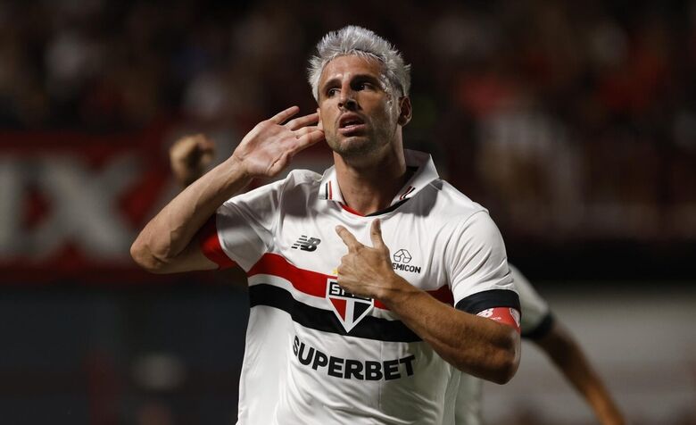  Calleri comemora gol do São Paulo - Crédito: Rubens Chiri/Saopaulofc.net