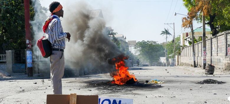 Série de crises é agravada pelo aumento da violência de gangues e bandidos no Haiti (arquivo) - Crédito: JOA/Yes Communication Design
