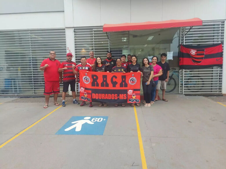 Torcedores do Flamengo em Dourados fazem campanha de doação de sangue - 
