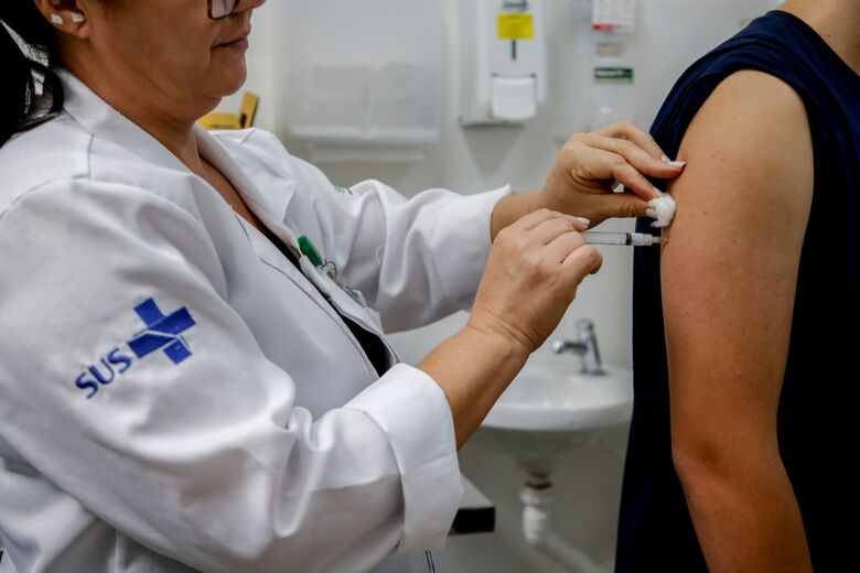 Hoje tem mutirão de vacina contra a dengue na Anhanguera - 
