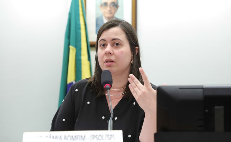 A deputada Sâmia Bomfim, relatora da proposta   - Crédito: Mario Agra / Câmara dos Deputados 