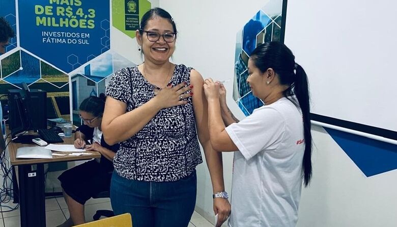 Servidores da Sanesul puderam se vacinar contra dengue e gripe - Crédito: Divulgação/Sems