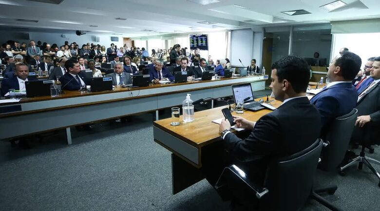 CCJ do Senado aprova aumento de cotas raciais para concurso público
 - Crédito: Lula Marques/Agência Brasil