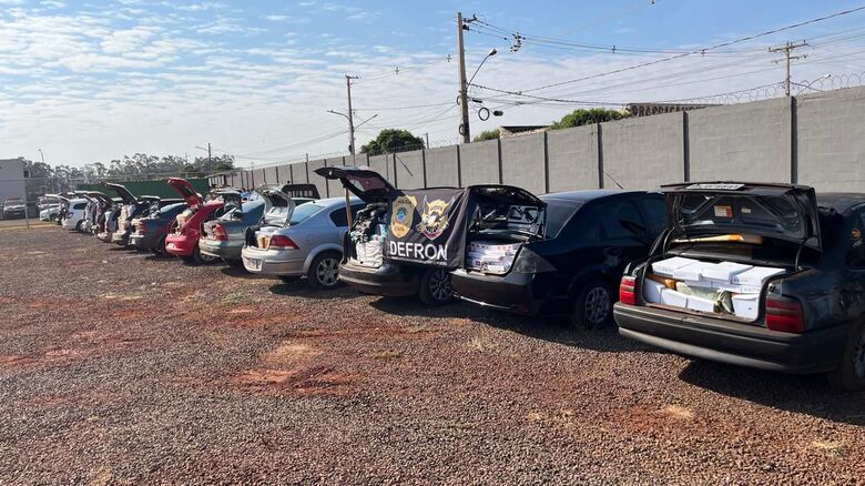 Polícia Civil apreende 15 veículos carregados com produtos contrabandeados - Crédito: Divulgação/Polícia Civil