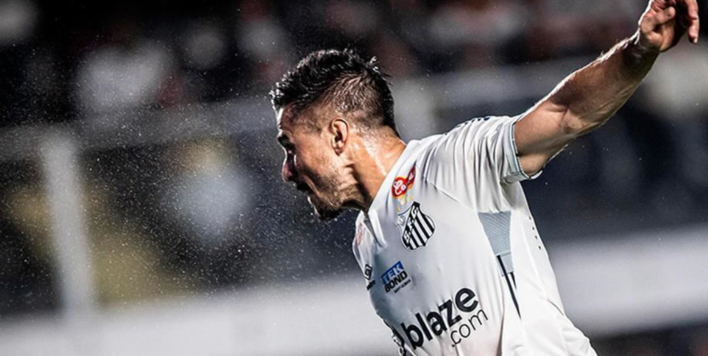 Willian Bigode comemora o gol do Santos - Crédito: Raul Baretta/ Santos FC