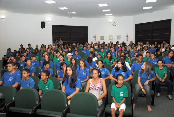 Alunos que passaram pelos cursos de inclusão digital da Prefeitura de Nova Andradina 
 - Crédito: Foto: Divulgação