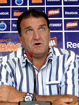Para Cuca, Leonardo Silva era importante para o time
 - Crédito: Foto: Fernando Martins/ Globoesporte.com