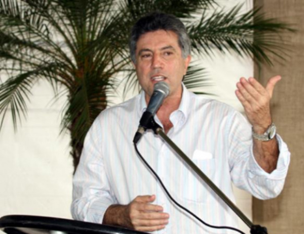Candidato a prefeito diz que sua administração fará modificações no trânsito
 - Crédito: Foto: Divulgação