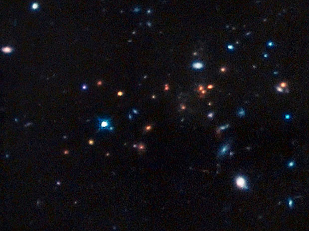 Aglomerado de galáxias estudado pelos astrônomos pelo ESO - Crédito: Foto: ESO/Divulgação